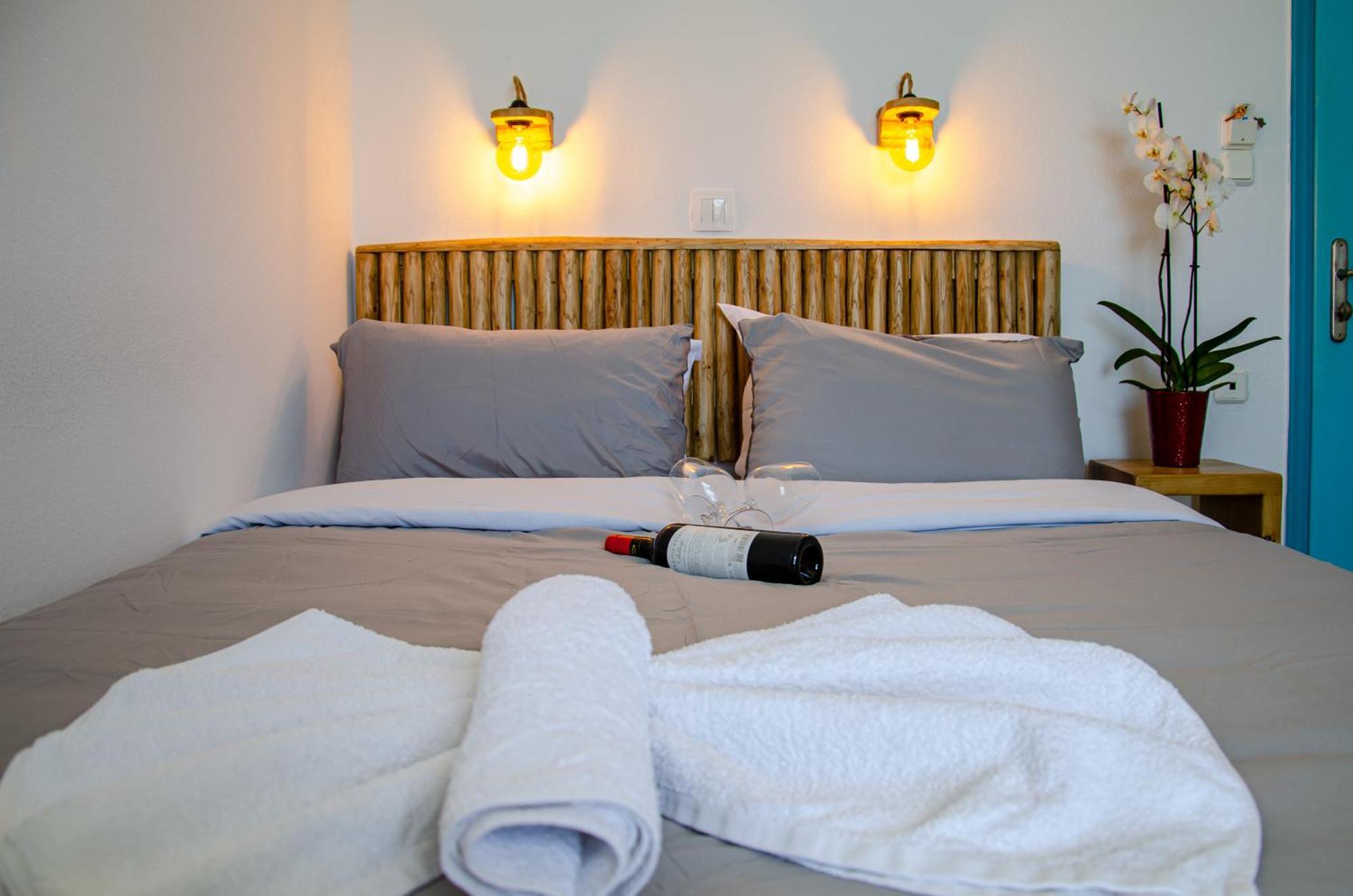 Hotel Livadia Páros 외부 사진
