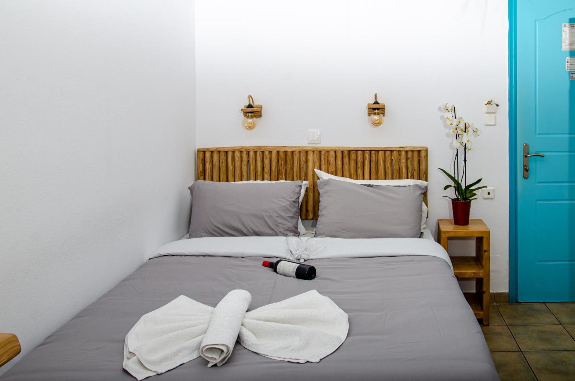 Hotel Livadia Páros 외부 사진